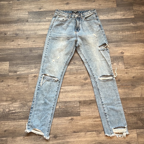 Missguided Distressed High Waisted Straight Leg Jeans - Picture 2 of 6